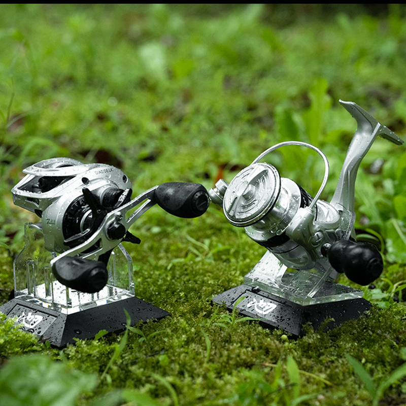 Soporte de exhibición de carre - Baitcasting Reel reseña y precio